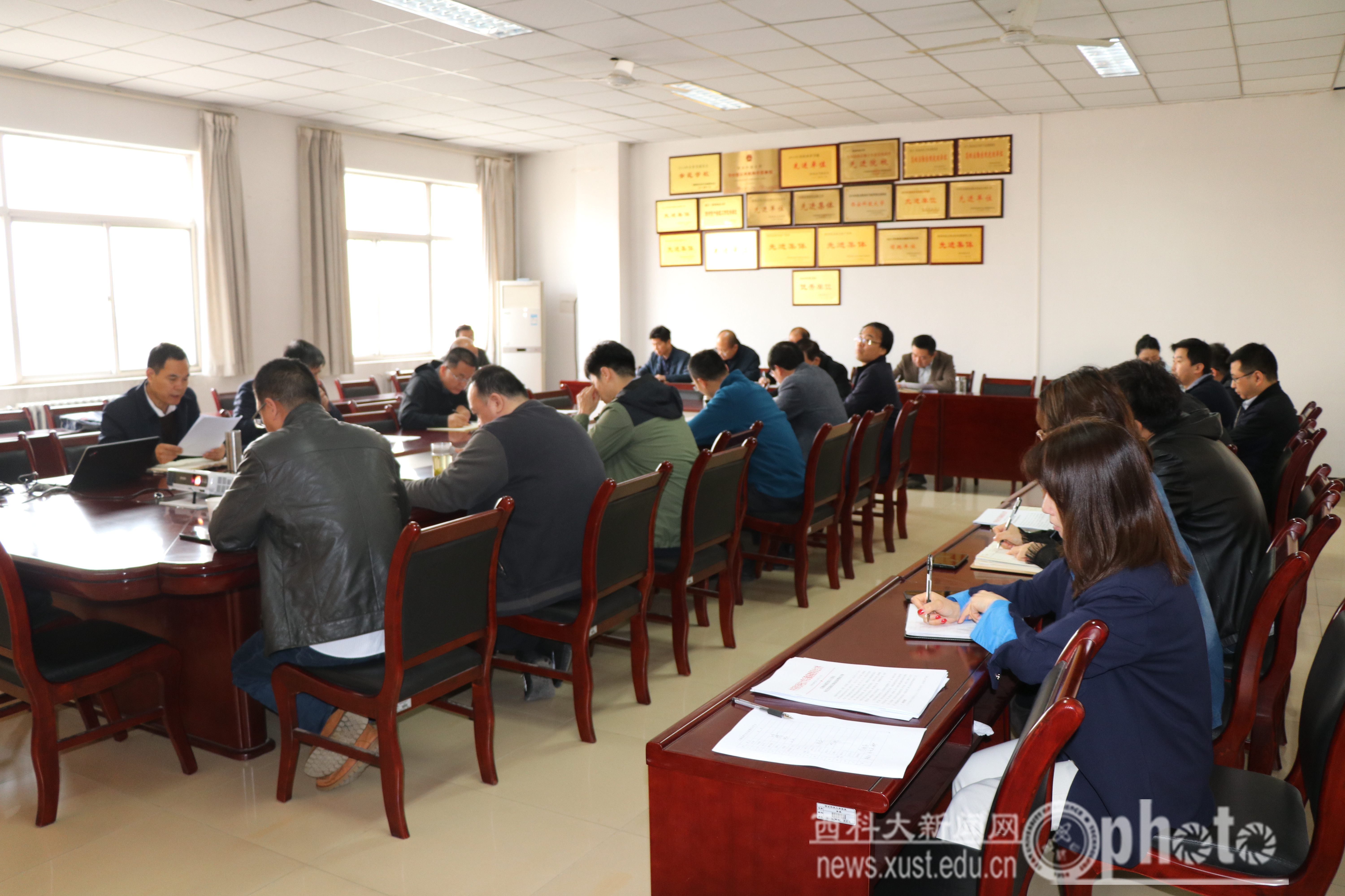 fda66d2801a6d5040c3d0ff428e4129.jpg